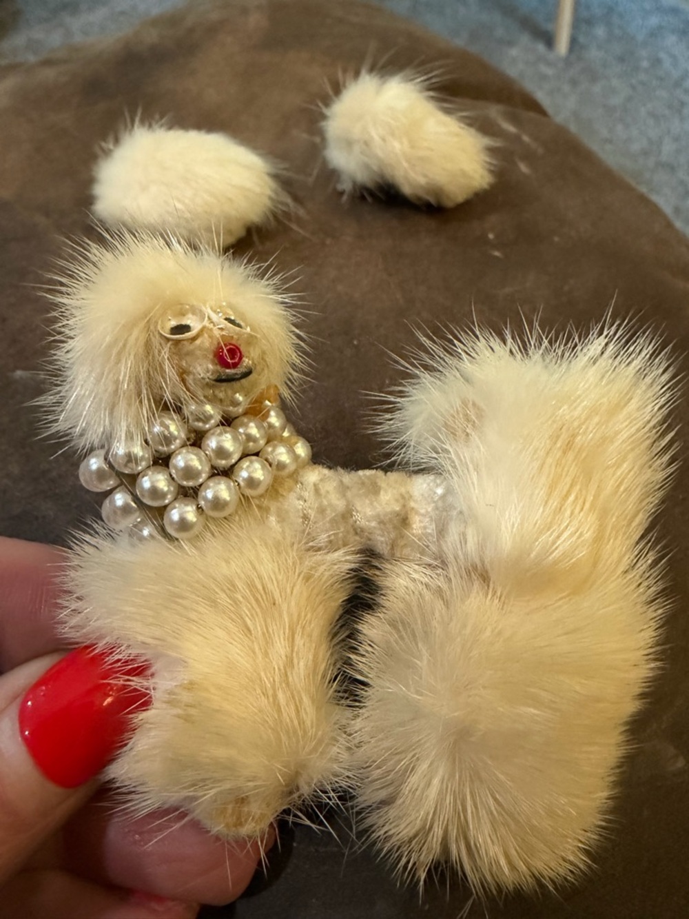 Vintage Cream Fur Poodle Brooch with Pearl Collar